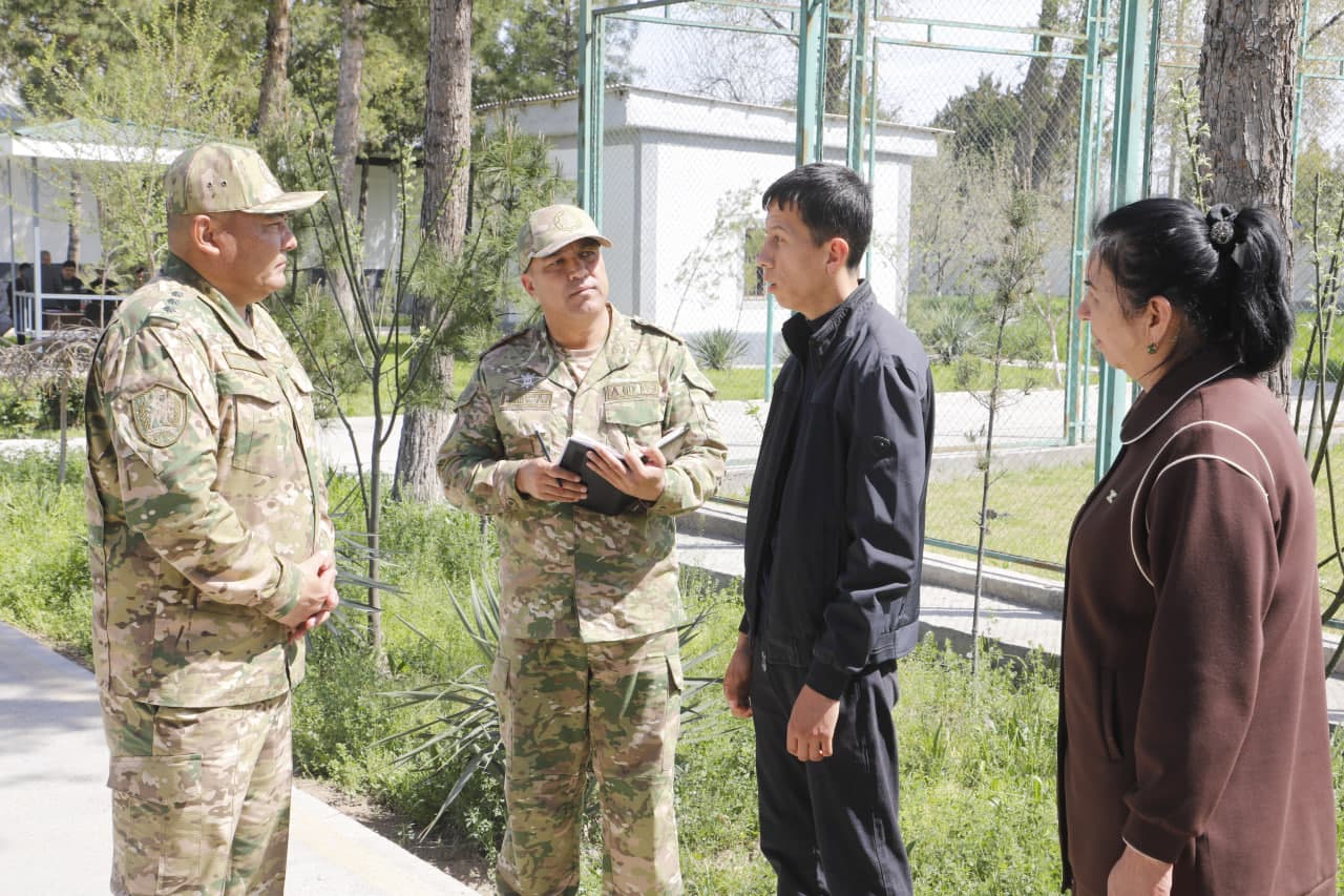 Qo‘mondon tomonidan viloyatlardagi harbiy qismlarga biriktirilgan yoshlar muammolari o‘rganildi