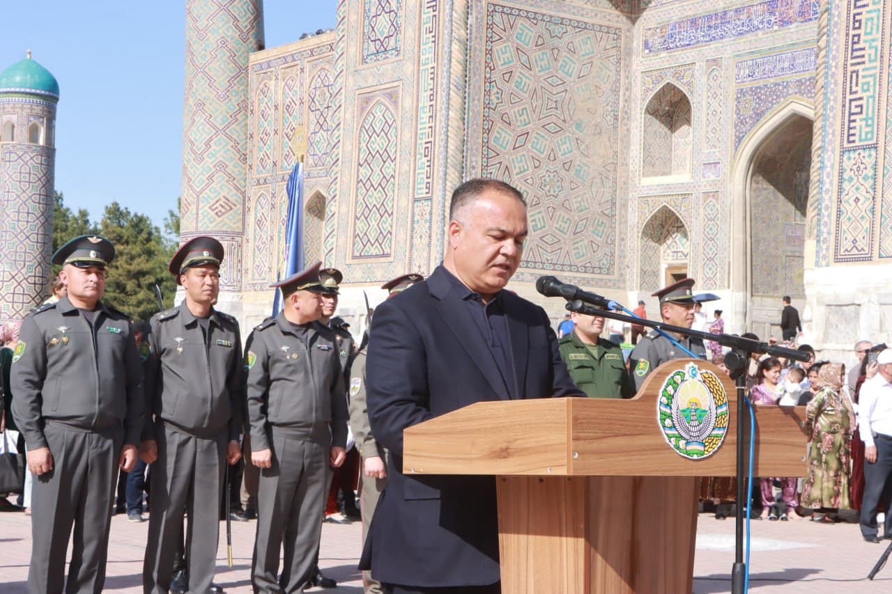 Samarqandlik yoshlar Vatan himoyasiga tantanali ravishda kuzatildi