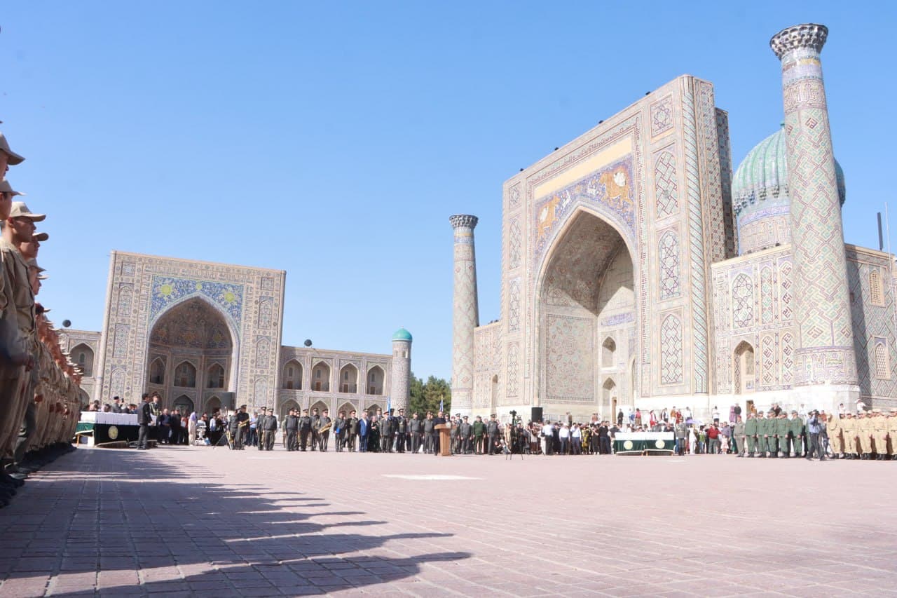 Samarqandlik yoshlar Vatan himoyasiga tantanali ravishda kuzatildi