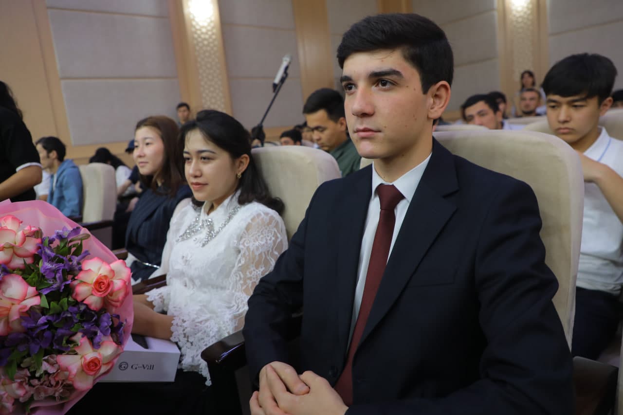 Yoshlar bilan ochiq suhbat — yangi imkoniyatlar sari qadam