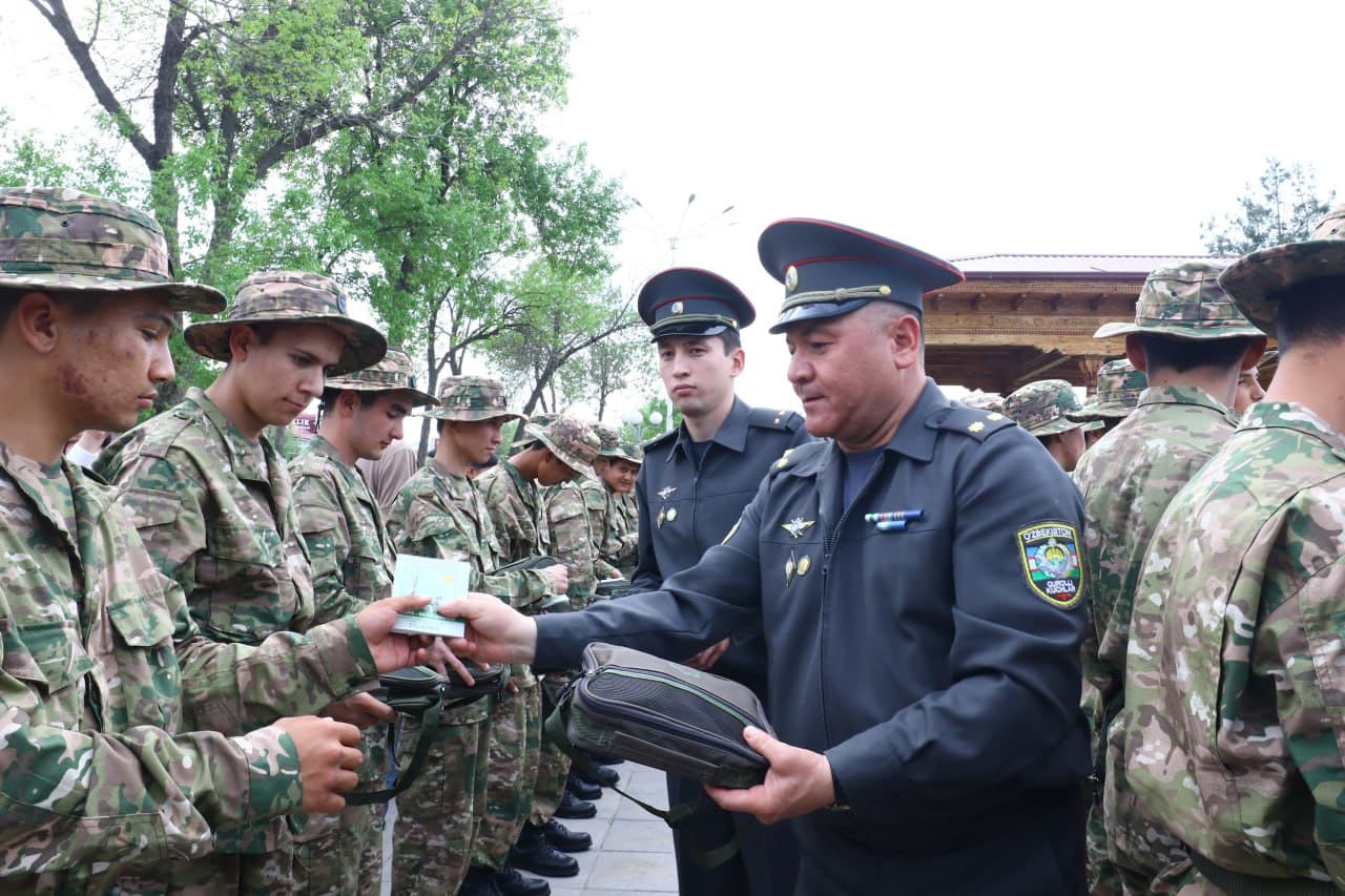 Yurt o‘g‘lonlari yigitlik burchini ado etish uchun muddatli harbiy xizmatga yo‘l oldi