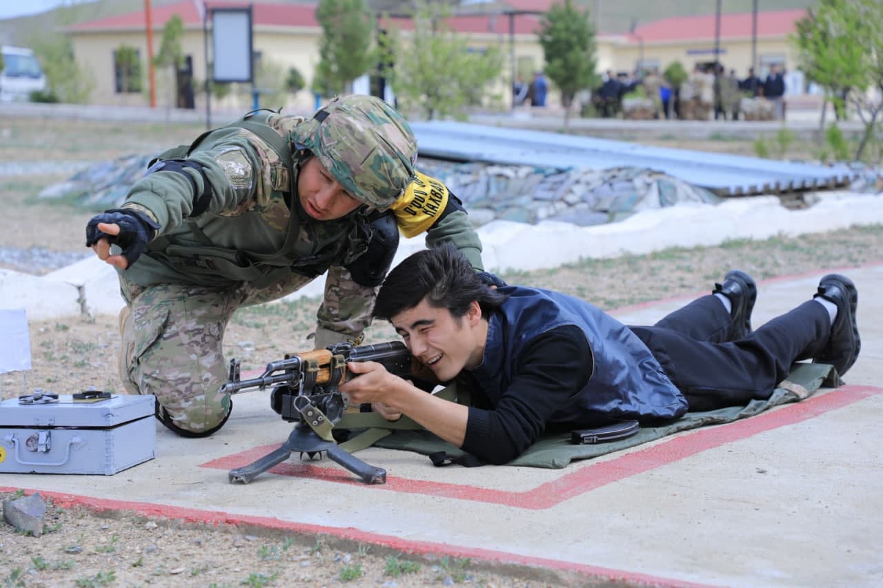“Rahbar va yoshlar” uchrashuvi — ochiq muloqot maydoni