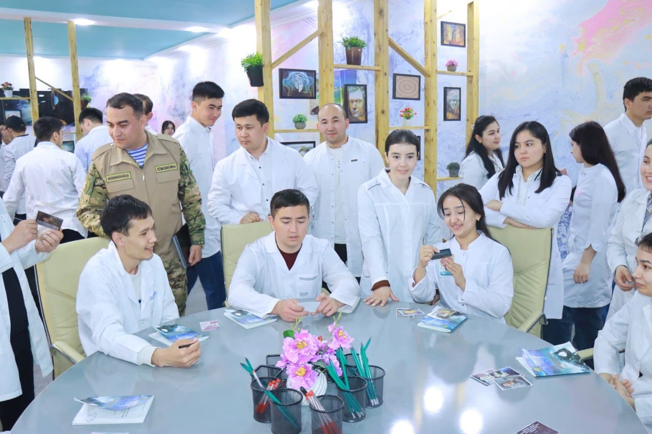 Bo‘lajak shifokorlar harbiy hayot bilan tanishdi