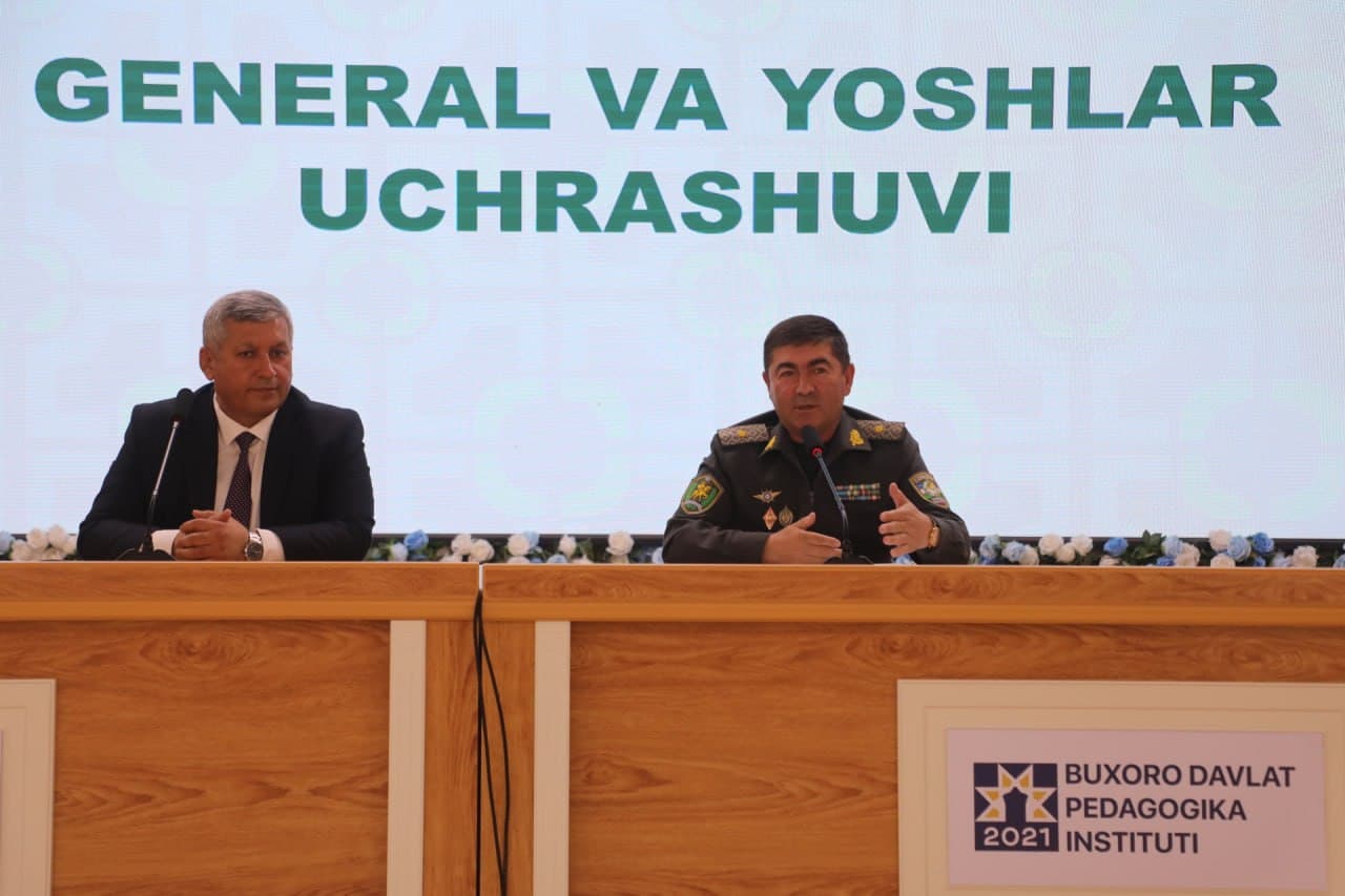 Buxoroda general yoshlar bilan uchrashdi