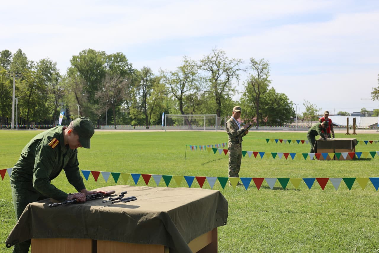 “Vatanparvarlar” xalqaro harbiy-sport musobaqasining shiddatli bahslari boshlandi