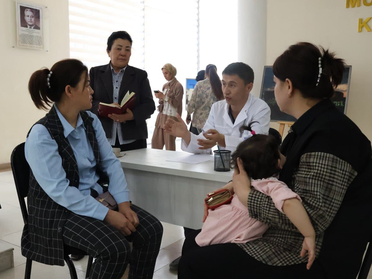 Sayyor qabul — muammo, tahlil va aniq yechimlar maydoni