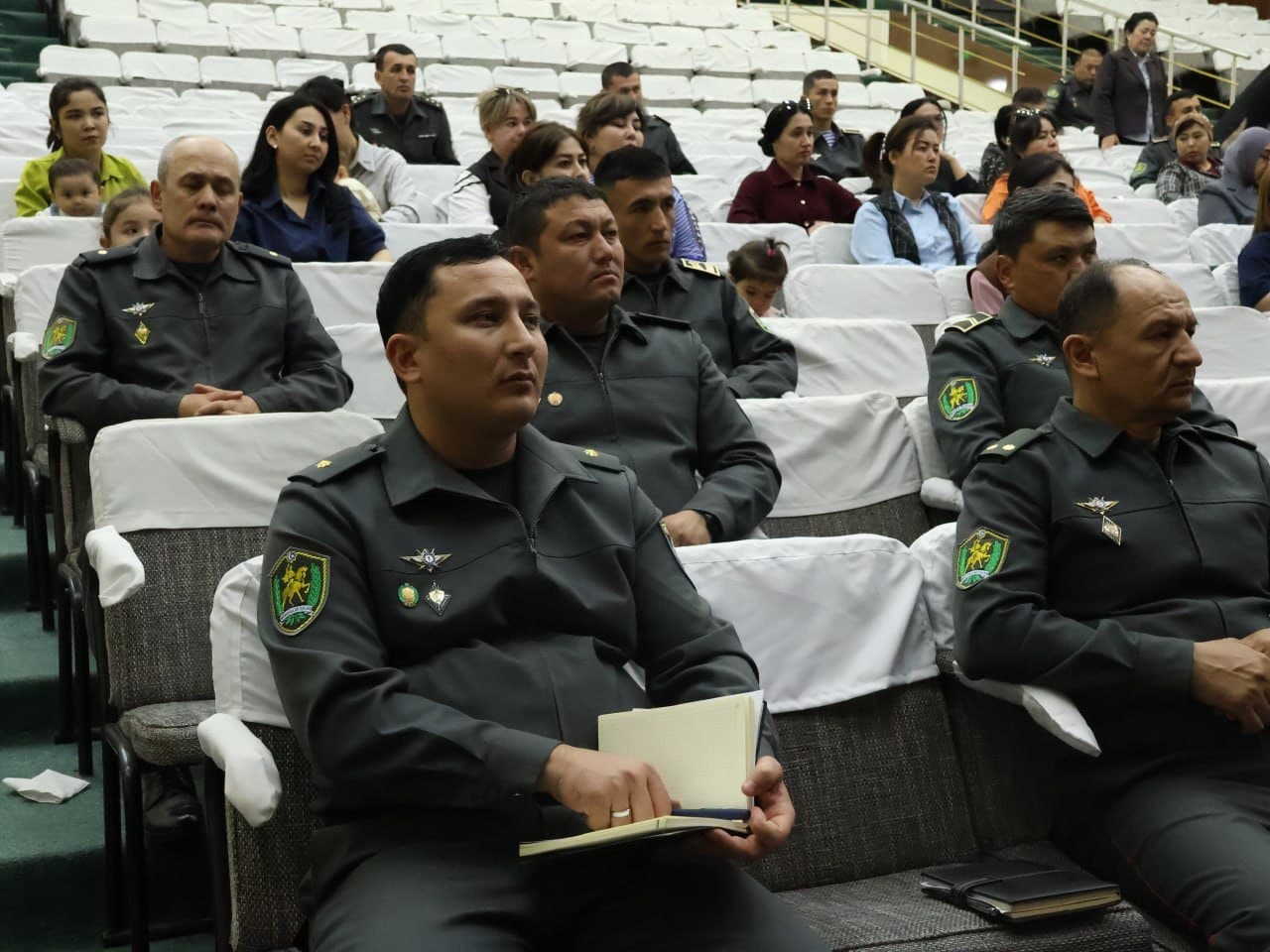 Sayyor qabul — muammo, tahlil va aniq yechimlar maydoni