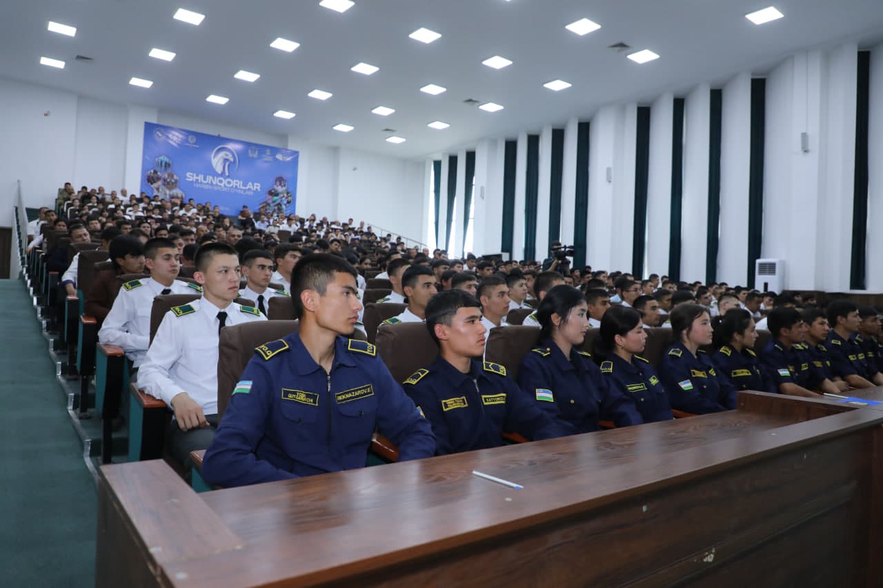 “Rahbar va yoshlar” uchrashuvida “Shunqorlar” harbiy-sport o‘yinlariga start berildi