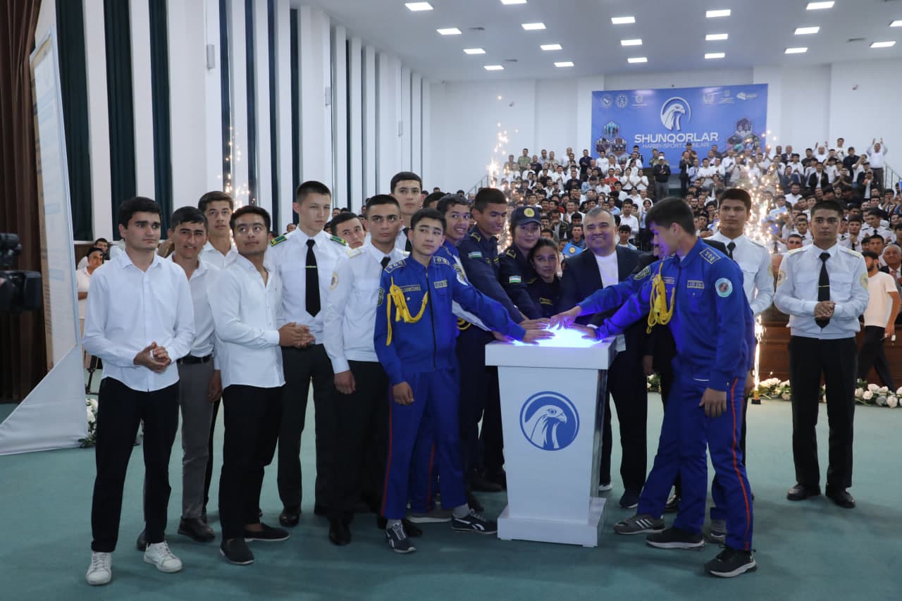 “Rahbar va yoshlar” uchrashuvida “Shunqorlar” harbiy-sport o‘yinlariga start berildi