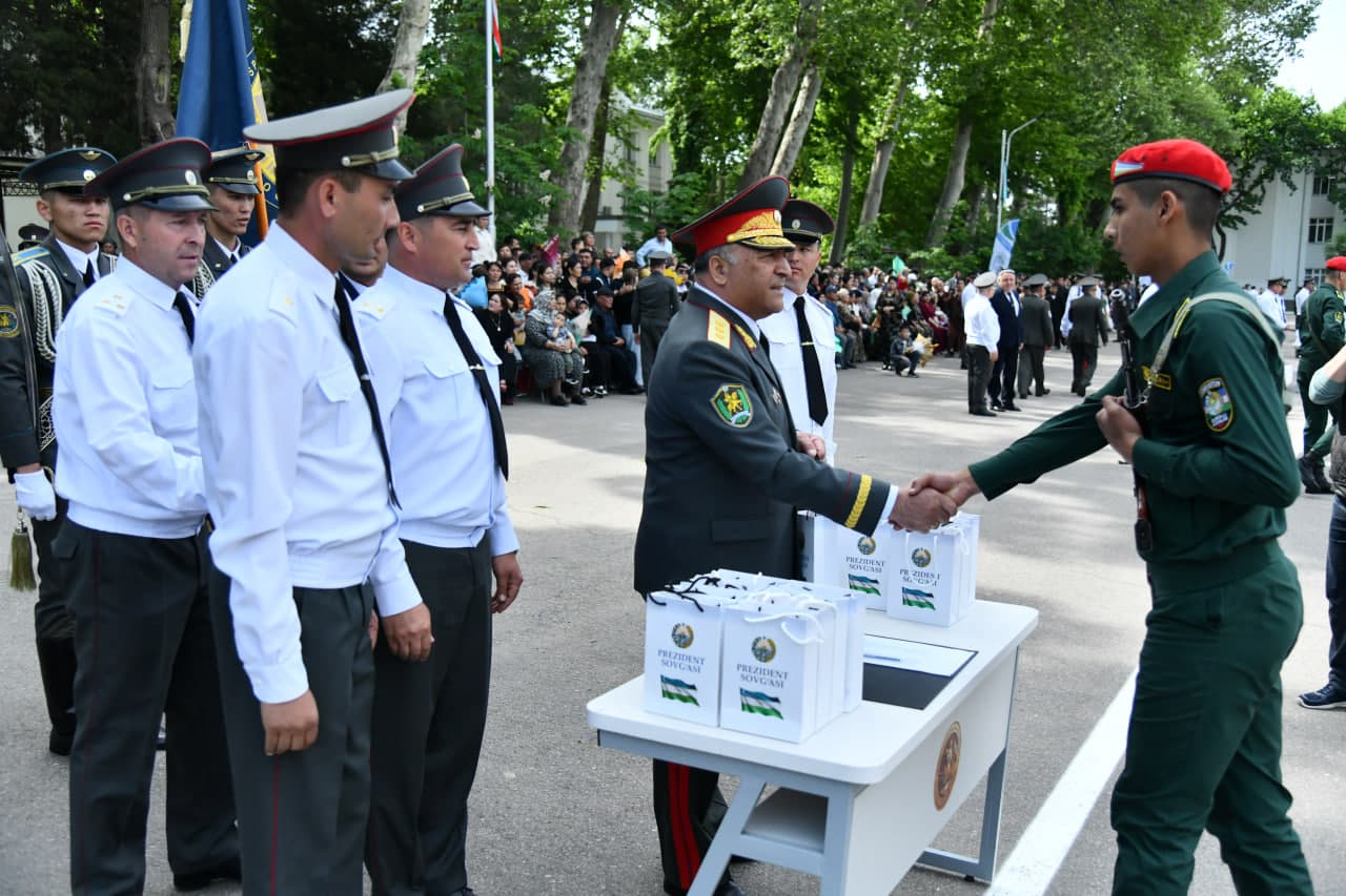 Vatanga qasamyod: dildagi tuygʻular tillarda ham ifodalandi