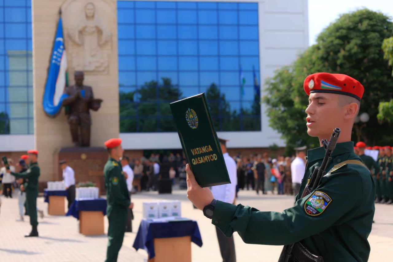 Mudofaa vazirligi qo‘shinlarida muddatli harbiy xizmatchilar Vatanga qasamyod keltirdi