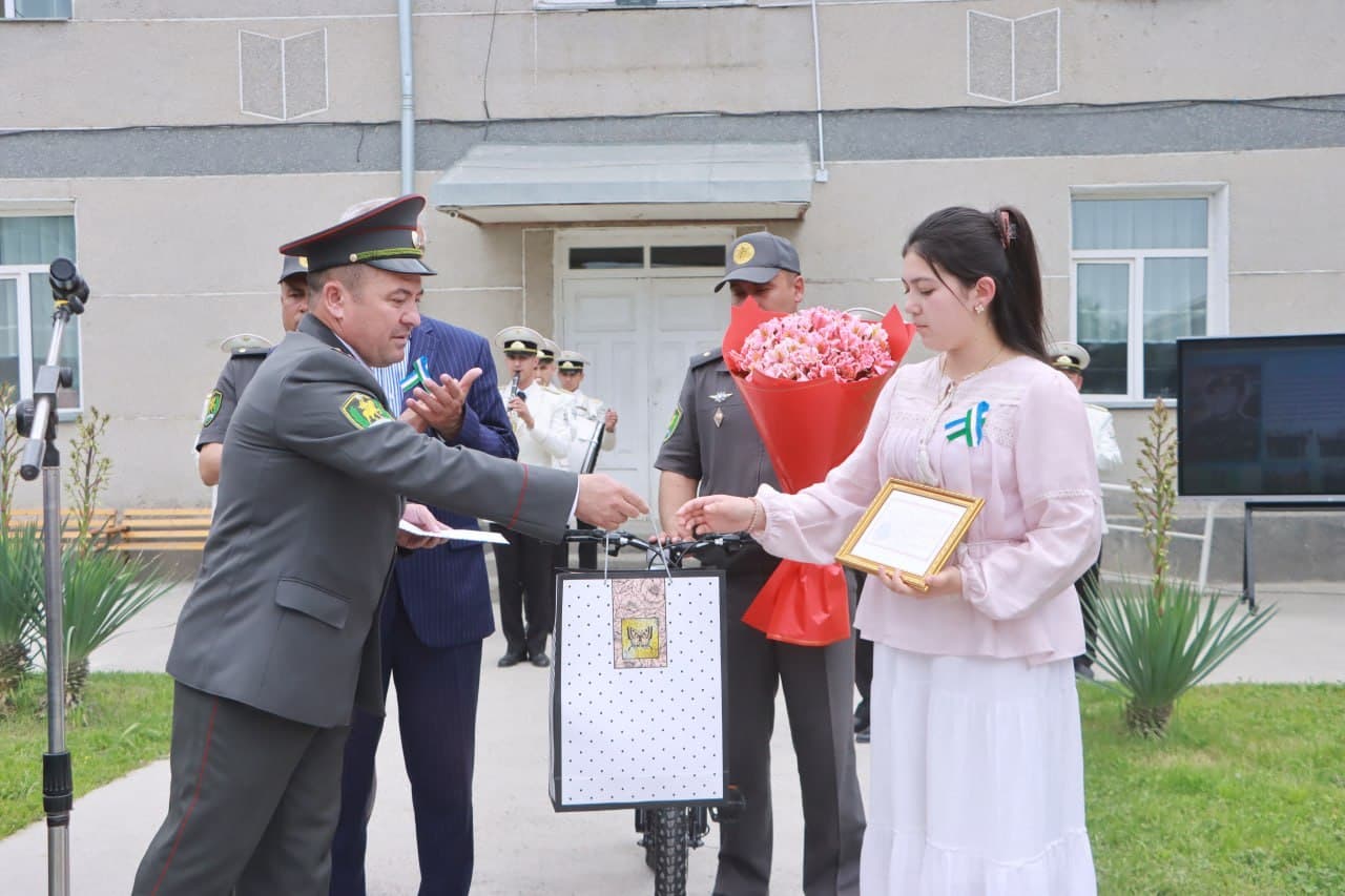 Samarqandda marhum harbiy xizmatchi xotirasiga byust o‘rnatildi