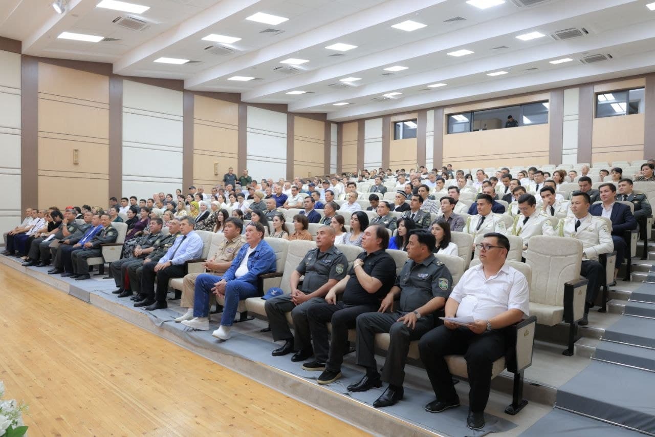Madaniyat va san'at vakillarining qutlug' sanasi keng nishonlandi