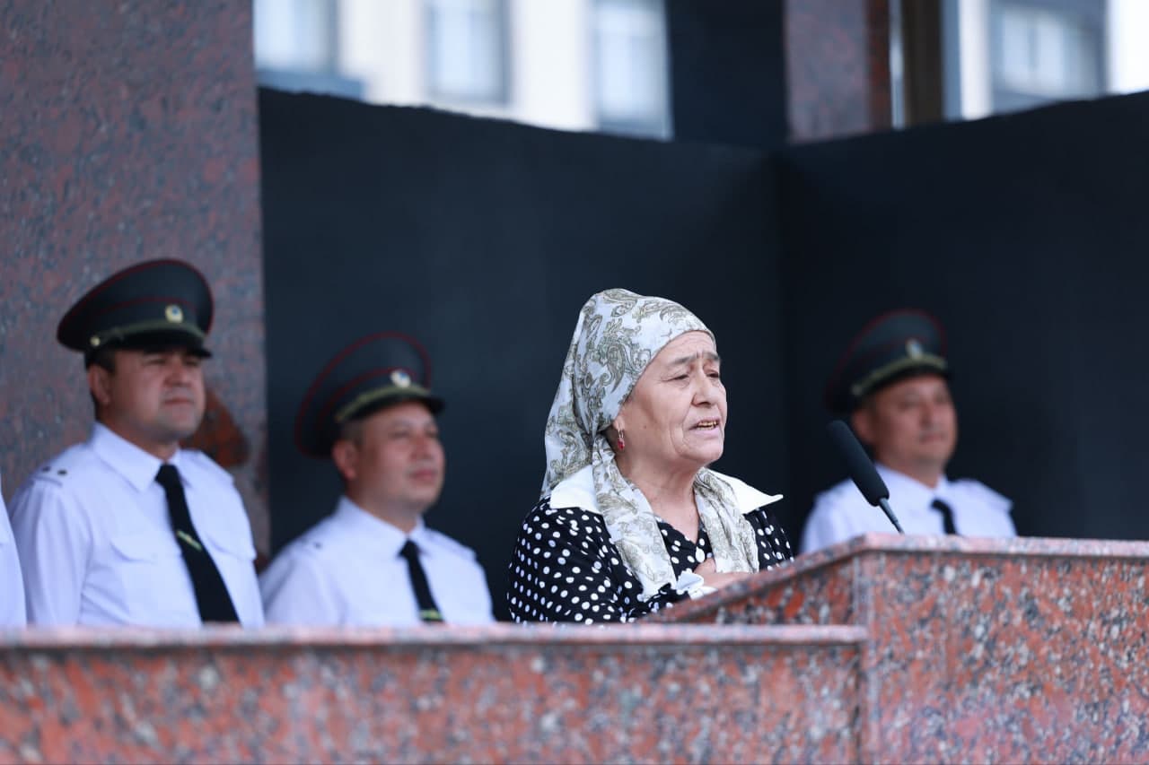 Harbiy aloqa institutida katta tantana