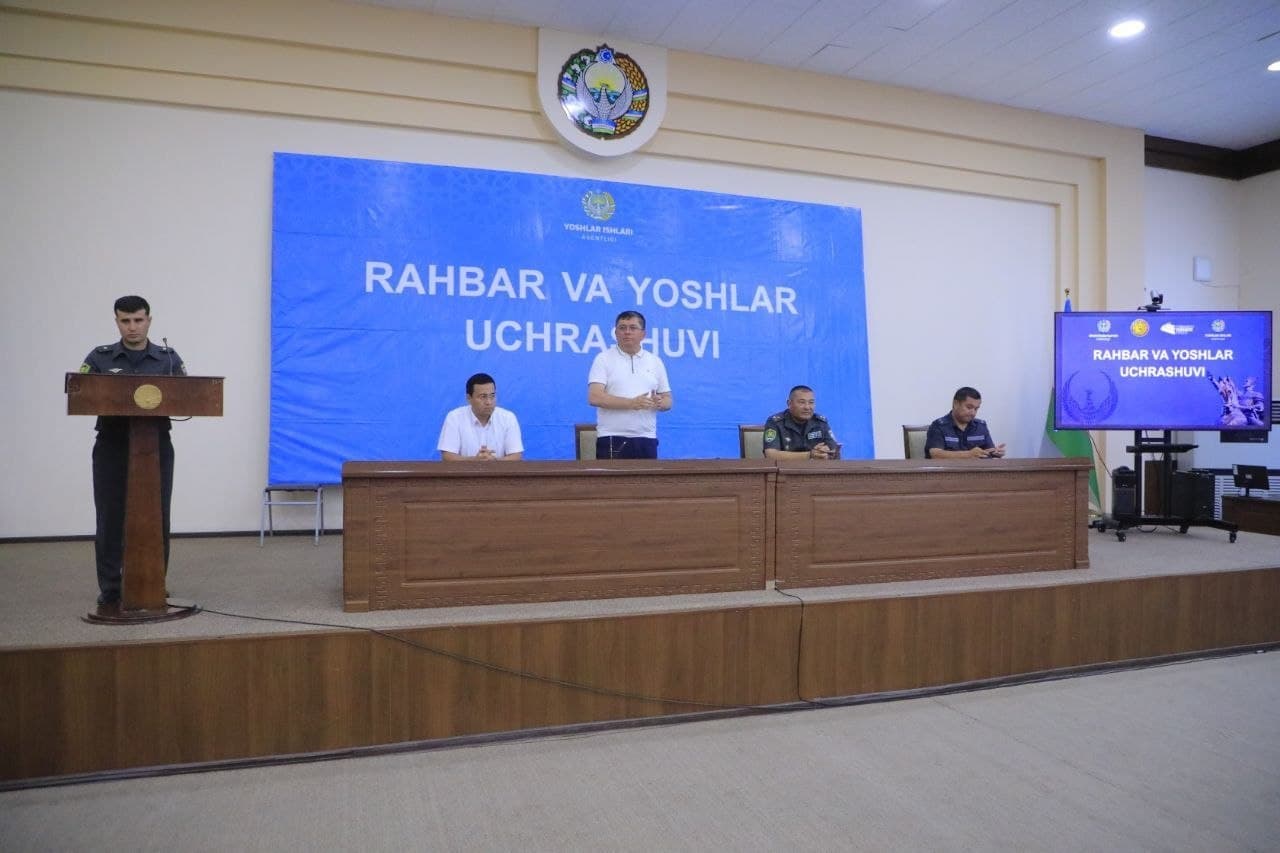 Shahrisabzda rahbar va yoshlar uchrashdi