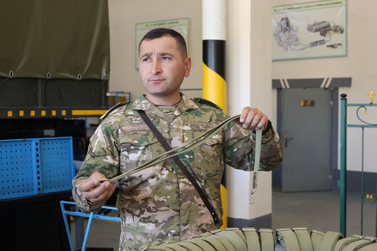 Военная техника готовится к зимнему периоду эксплуатации