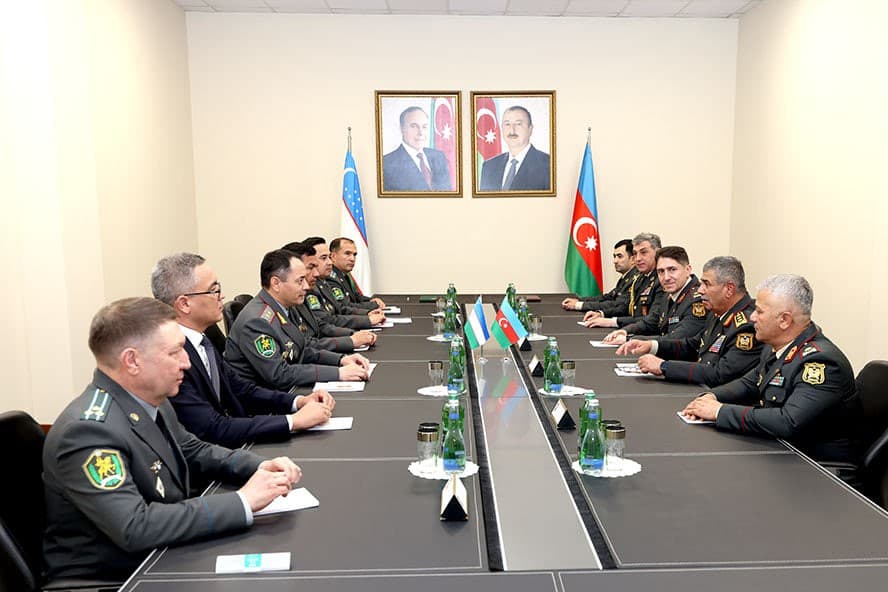 O‘zbekiston va Ozarbayjon o‘rtasidagi harbiy hamkorlikni istiqbollari belgilab olindi