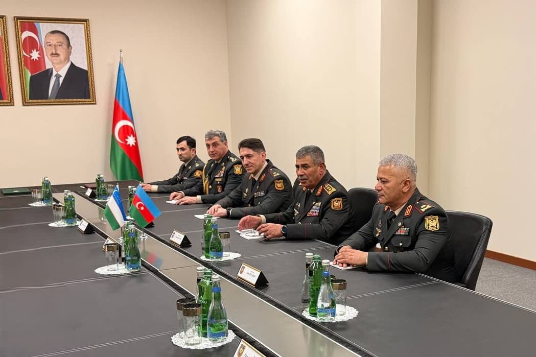 O‘zbekiston va Ozarbayjon o‘rtasidagi harbiy hamkorlikni istiqbollari belgilab olindi