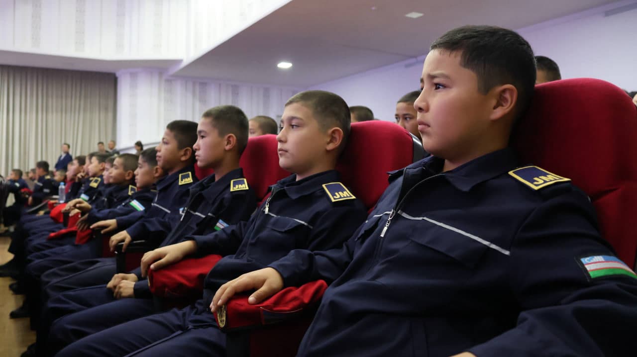 An open dialogue was held with students of the “School of courage”