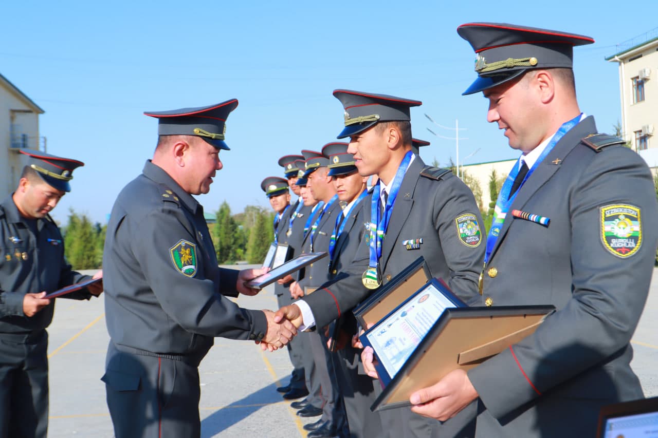 Harbiy xizmatchilar va ularning ota-onalari e’tirof etildi