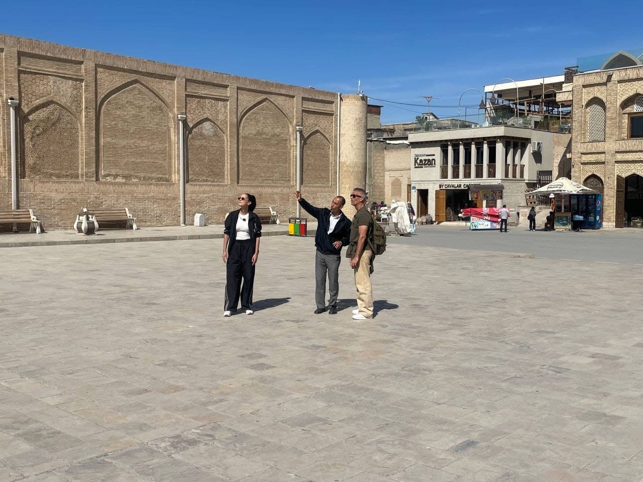 The Creative Team of the Netherlands’ “IDTV” Channel in Bukhara