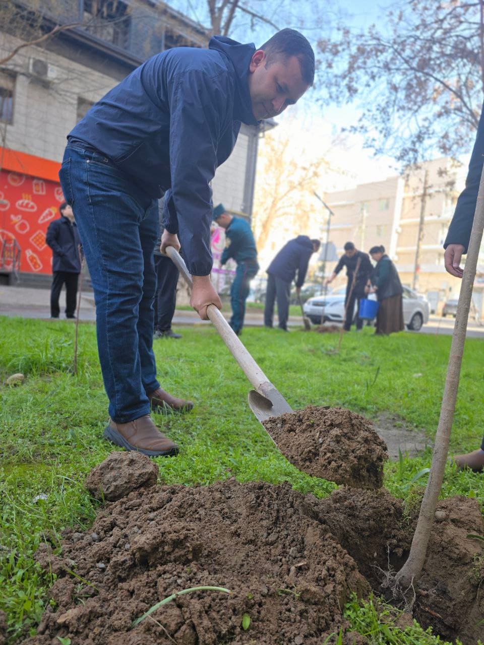 Bahorgi koʻchat ekish tadbiri boʻlib oʻtdi