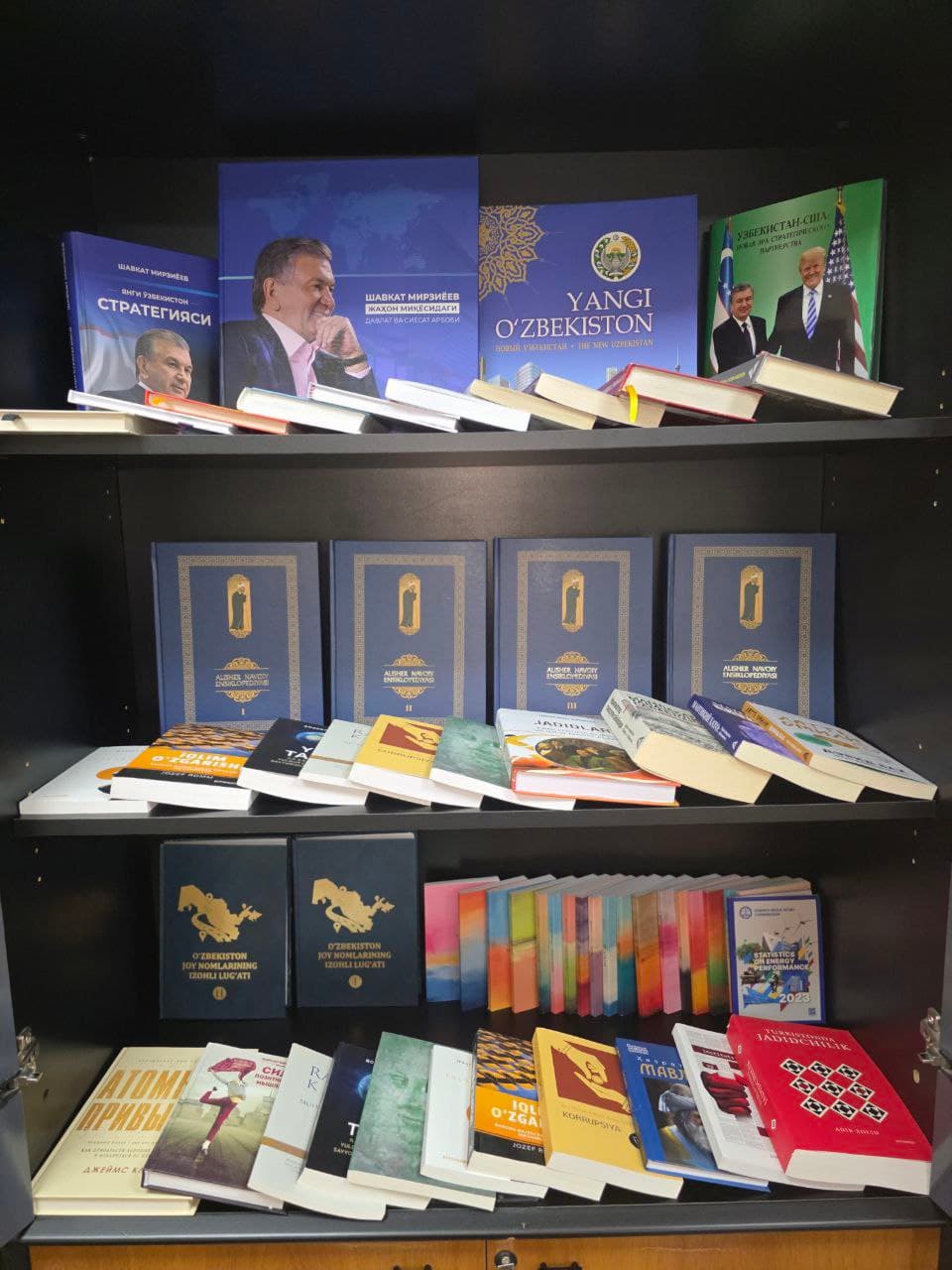 Agentlikda “Kitob burchagi” yaratildi