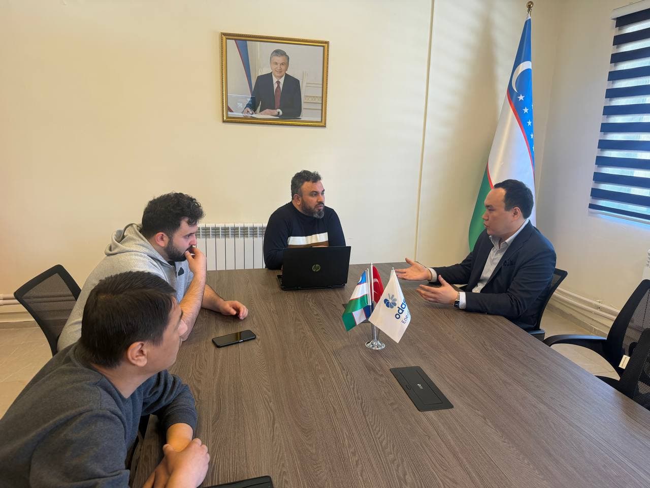 Xorazm viloyatida tadbirkorlarning energiya resurslari bo‘yicha murojaatlari ko‘rib chiqildi