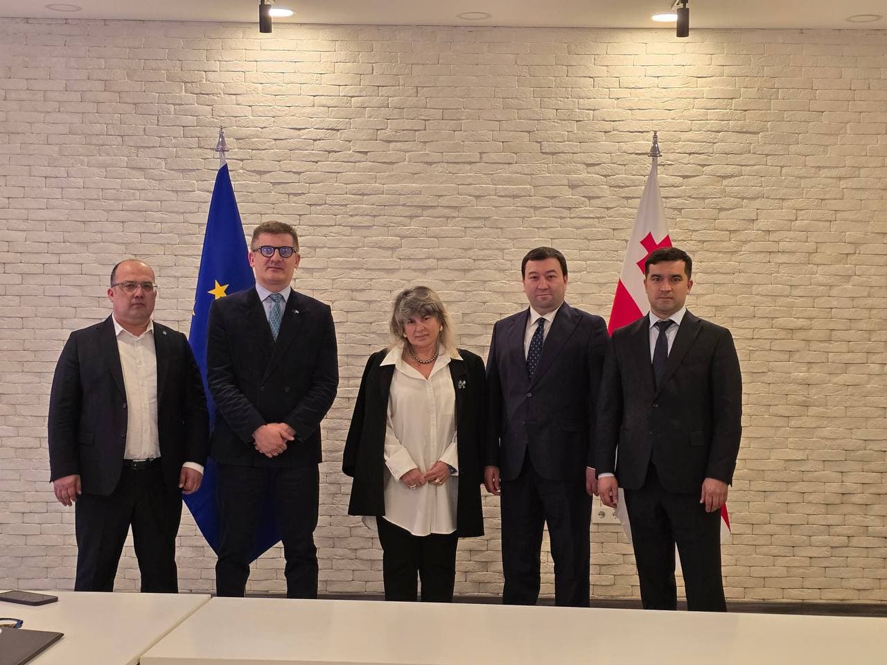 Грузия сифат инфратузилмаси идоралари вакиллари билан учрашув