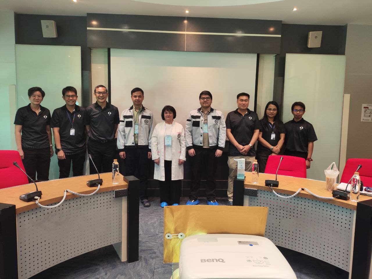 Vaqt va chastota laboratoriyasi xodimlari Tailandda malaka oshirmoqda