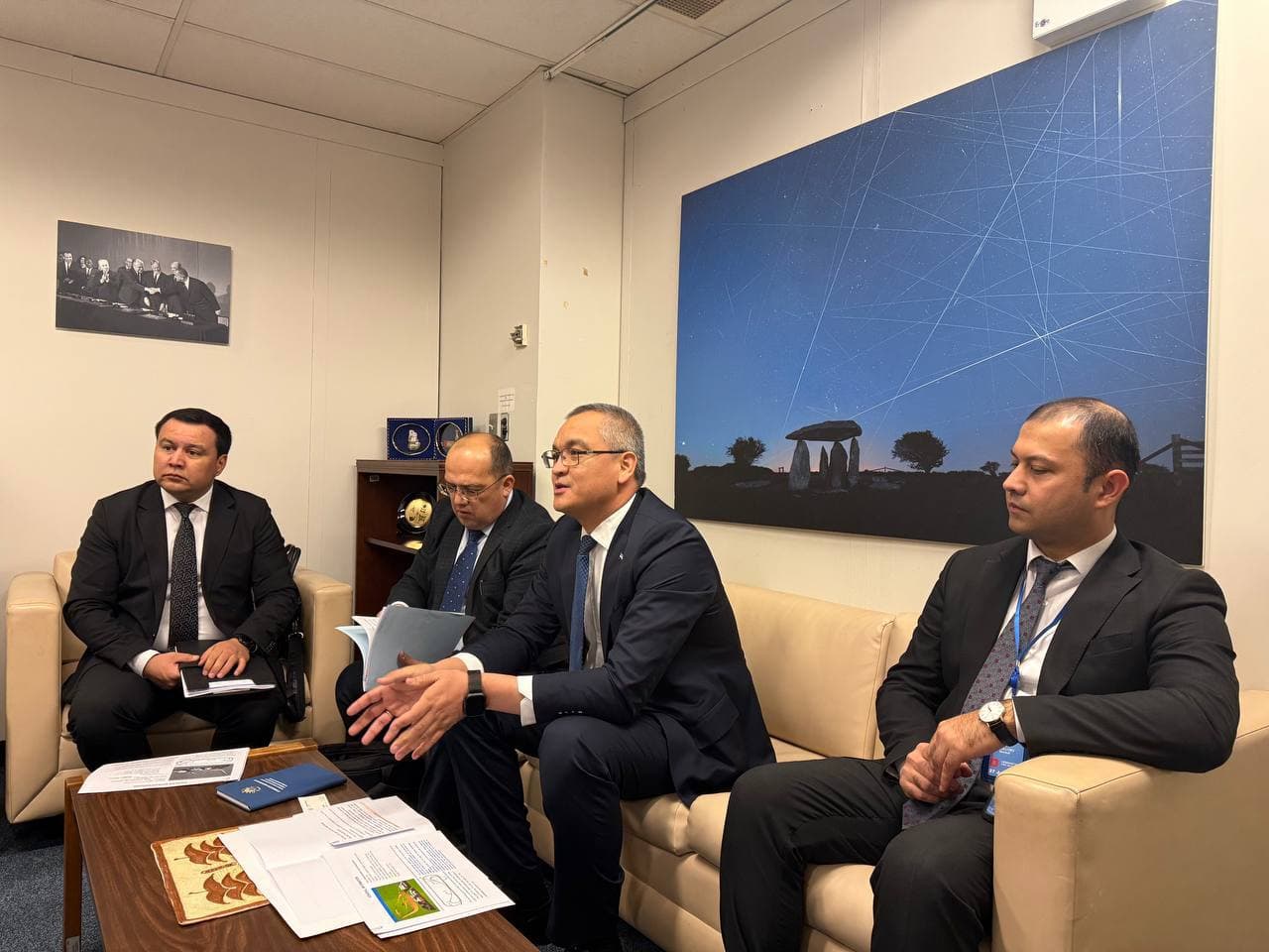 Nyu-York shahrida BMTning gʻildirakli transport vositalari boʻyicha vakili bilan uchrashuv