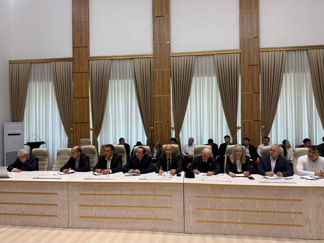 O‘zbekiston texnik tartibga solish agentligi direktori doktorant va tadqiqotchilar bilan uchrashuv