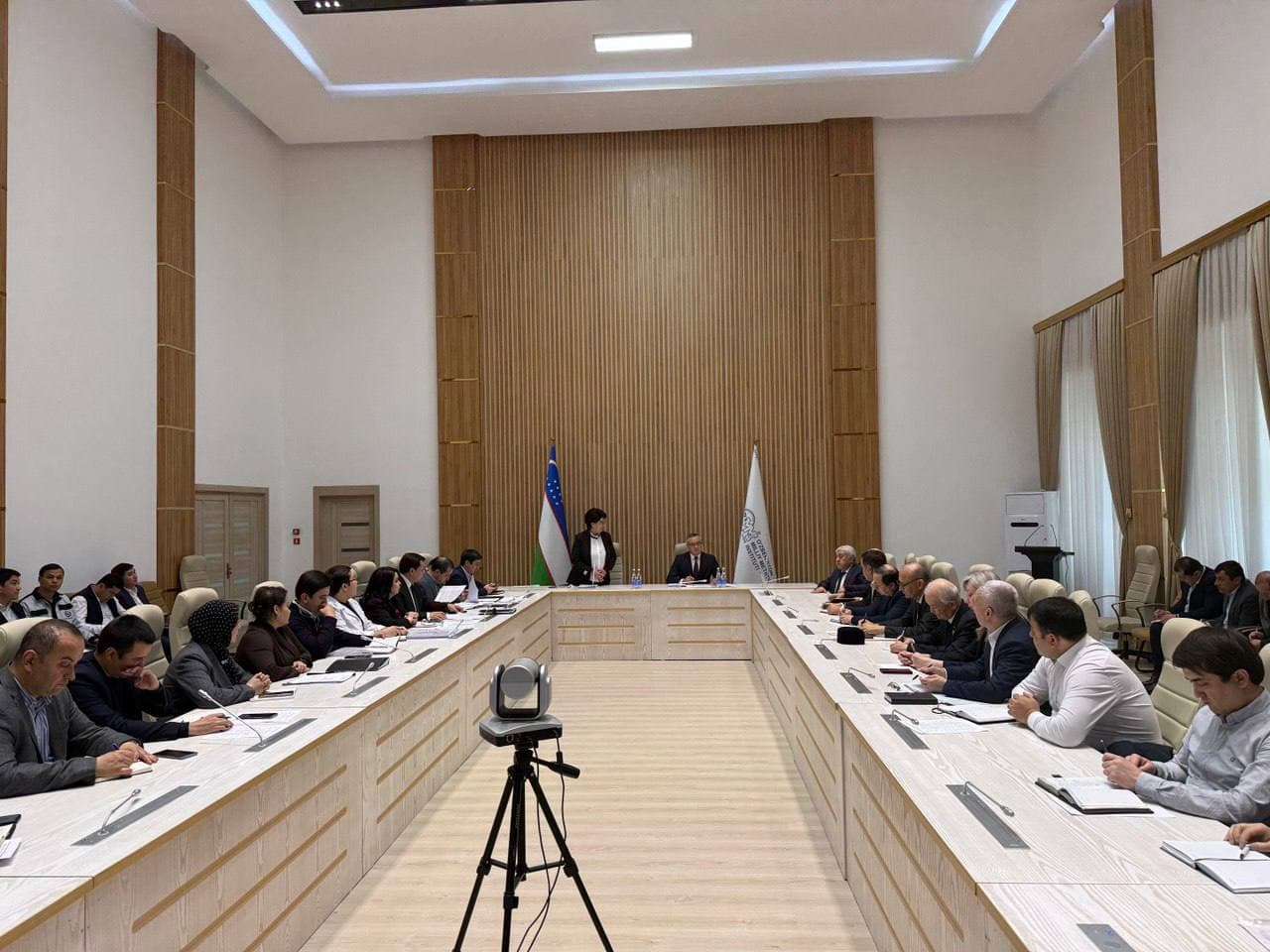 O‘zbekiston texnik tartibga solish agentligi direktori doktorant va tadqiqotchilar bilan uchrashuv