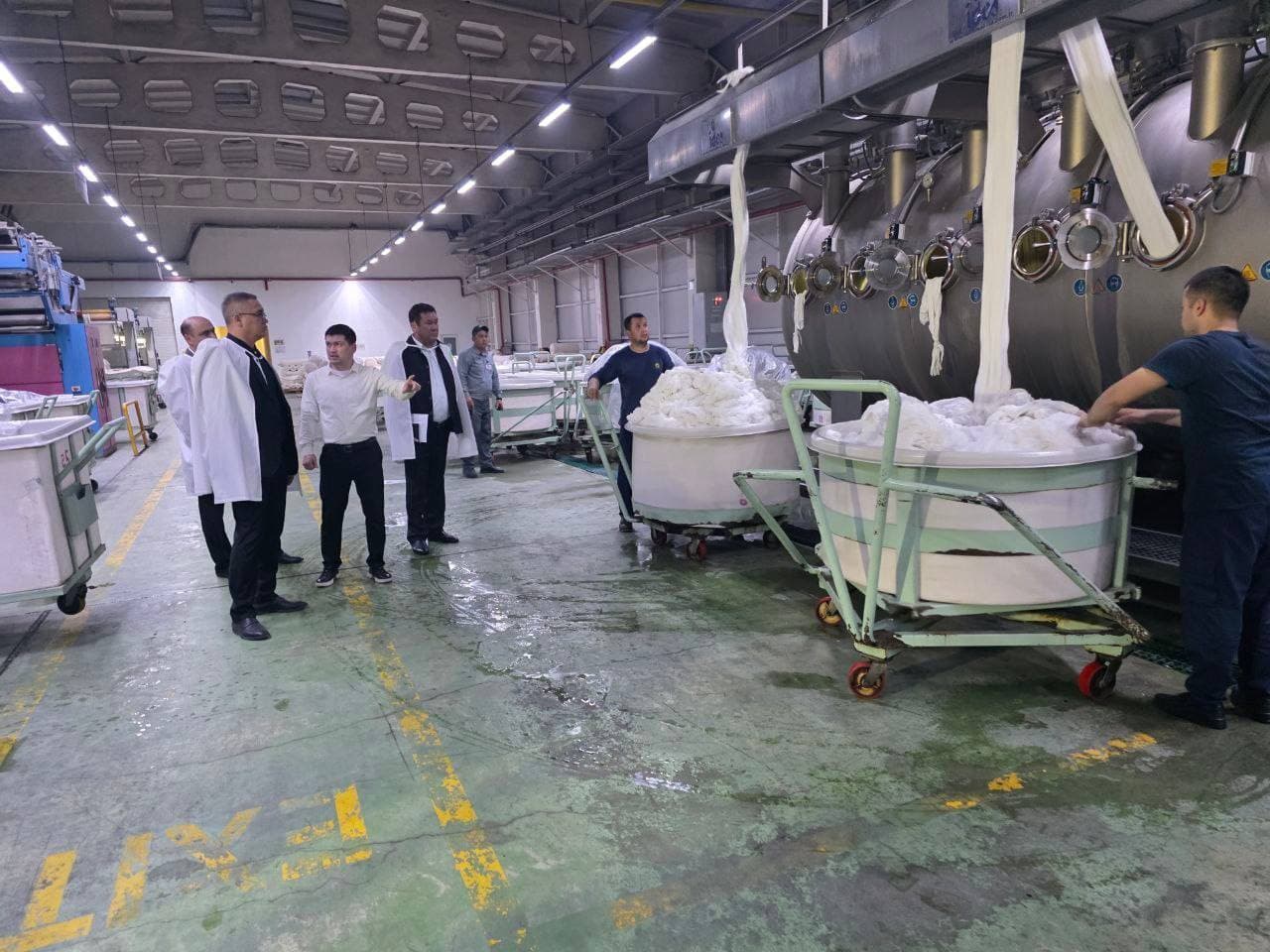 Farg‘ona viloyatidagi yirik sanoat korxonasi faoliyati o‘rganildi