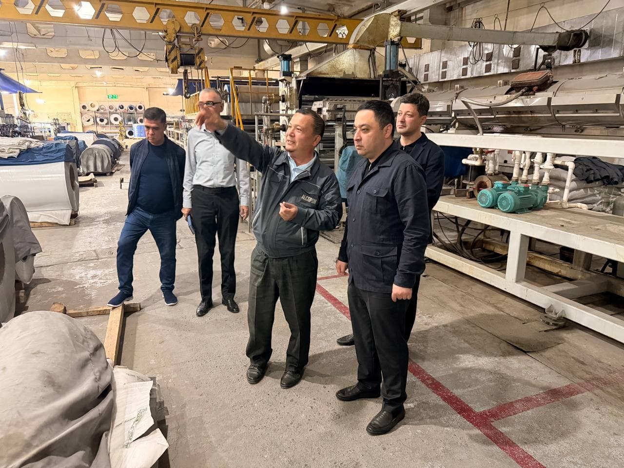 Sanoat korxonalari faoliyati o‘rganildi va amaliy yordam ko‘rsatildi