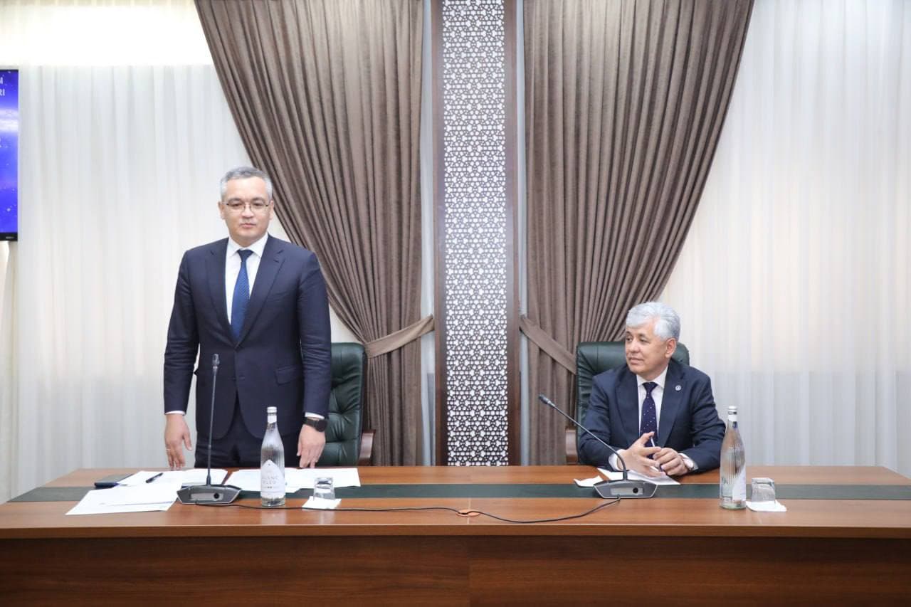 YOSHLAR BILAN OCHIQ MULOQOT: SOHA KELAJAGI VA ISTIQBOLLI KADRLAR MASALALARI MUHOKAMA QILINDI