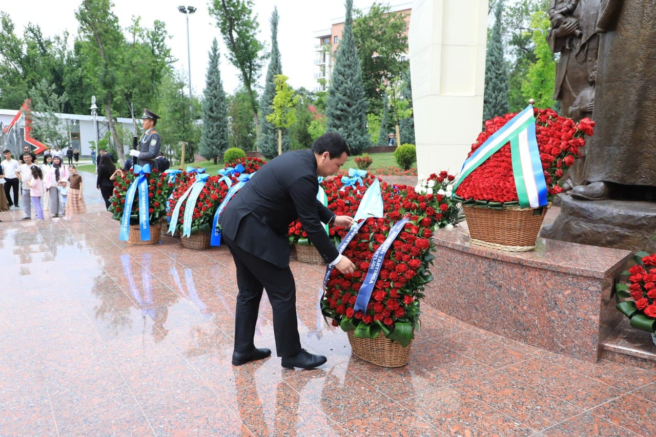Vatan fidoyilari xotirasiga yuksak ehtirom