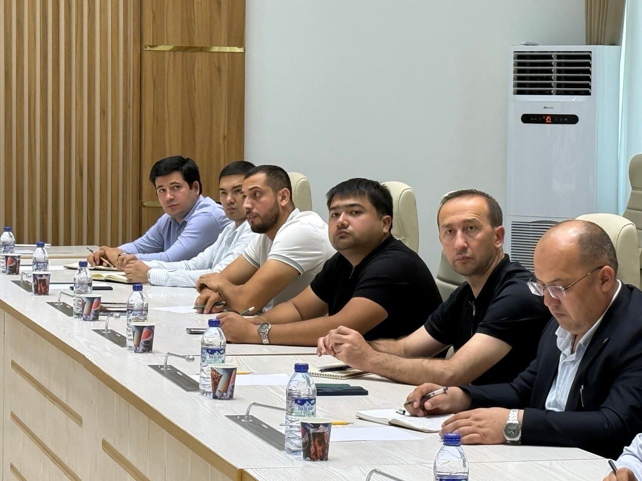 Mebel sanoati tadbirkorlari bilan ochiq muloqot bo‘lib o‘tmoqda