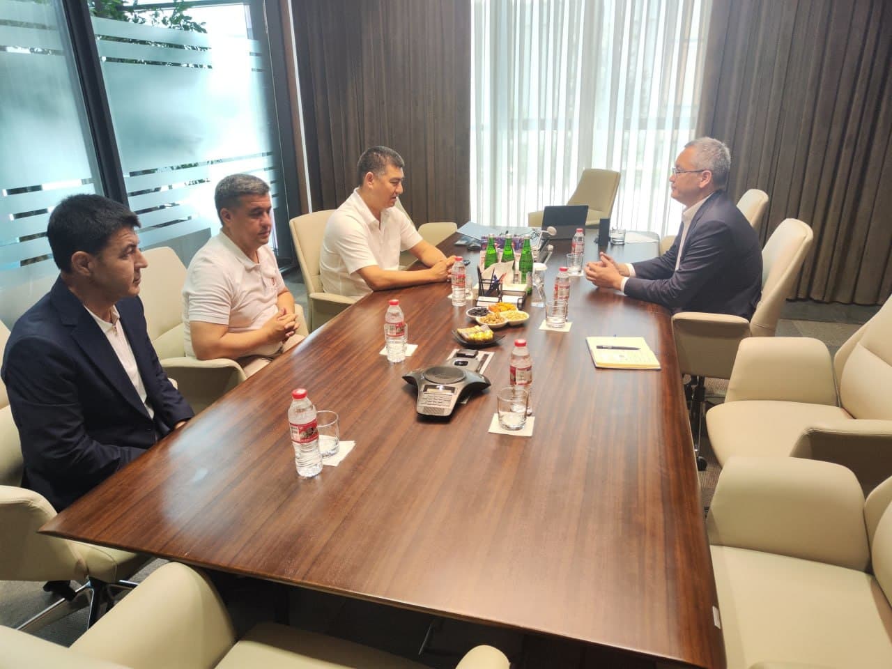 Ishlab chiqaruvchi korxonalar bilan texnik tartibga solish va sifatni ta’minlash masalalari muhokama qilindi