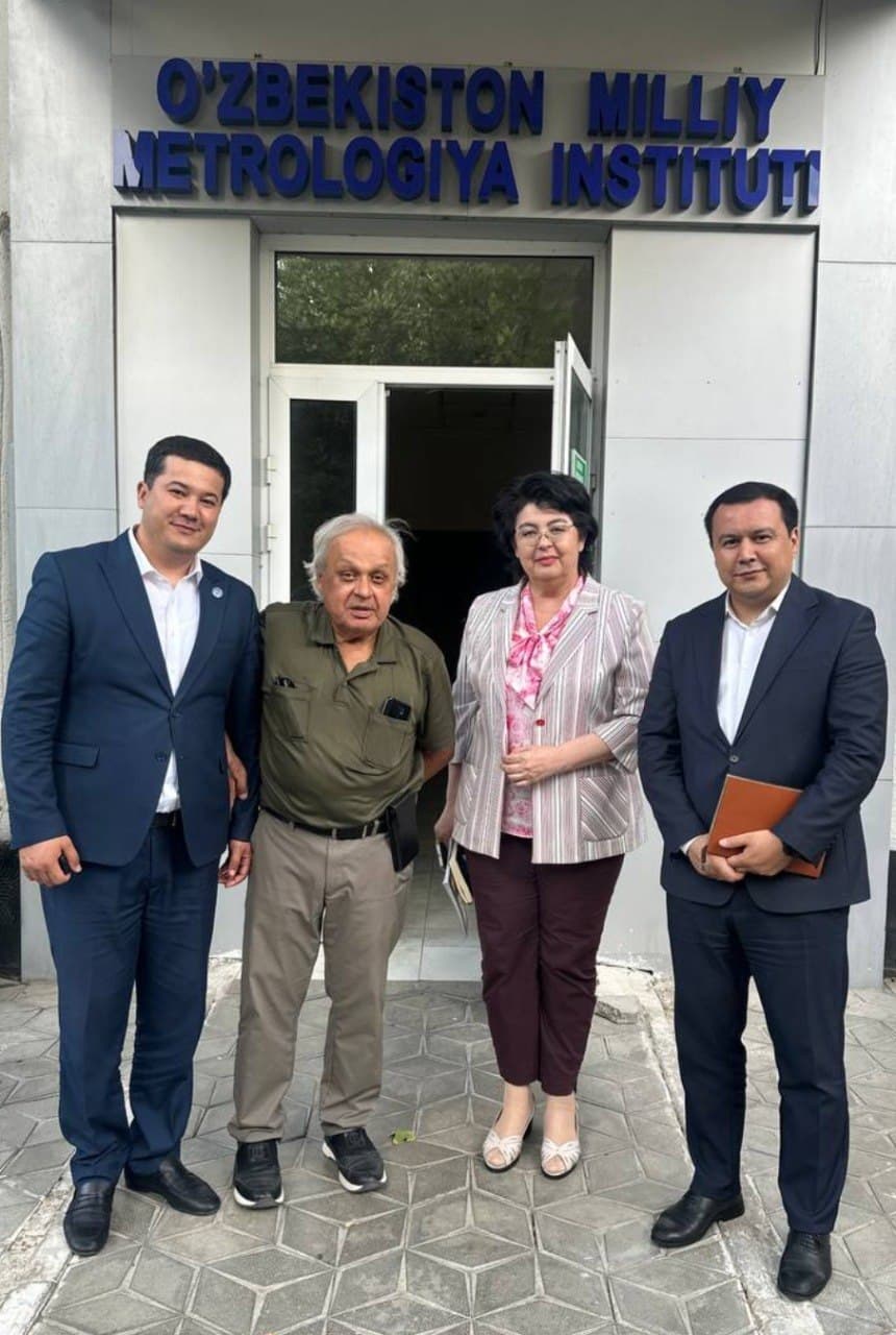 O‘zMMI yosh olimlari Anvar Zaxidov bilan ilmiy uchrashuv o‘tkazdi