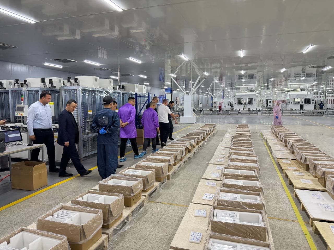 Yashil energiya va xalqaro brend: Agentlik direktori “Asia Powersun” korxonasi faoliyatini o‘rgandi