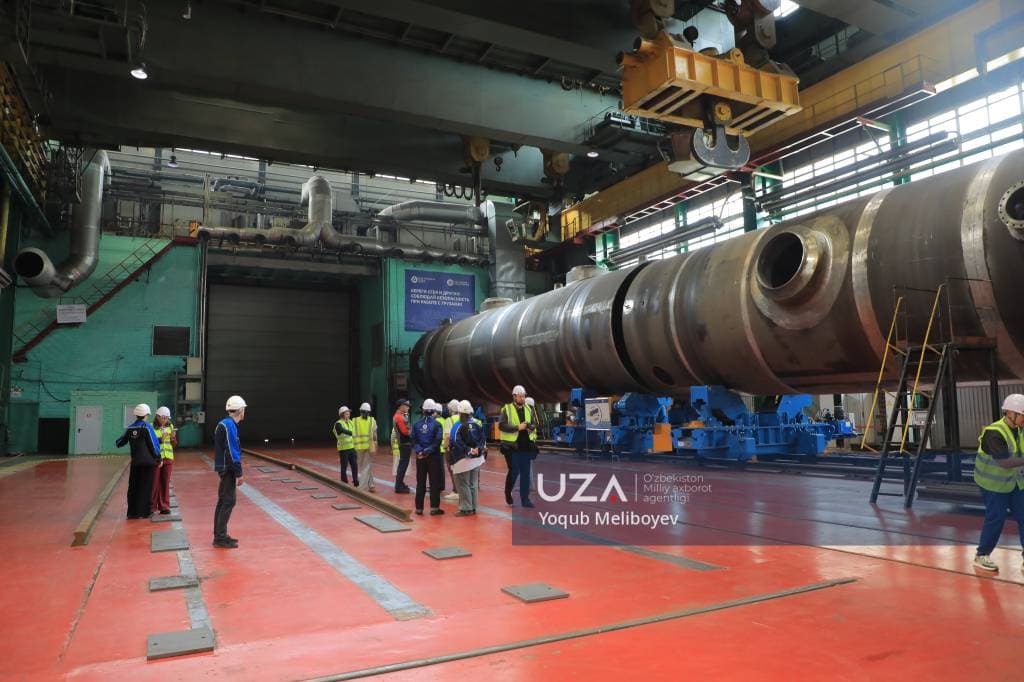 ПРЕСС-ТУР ПО ПОВОДУ ИЗГОТОВЛЕНИЯ СТАЛЬНОГО ОСНОВАНИЯ ДЛЯ РЕАКТОРА АТОМНОЙ ЭЛЕКТРОСТАНЦИИ