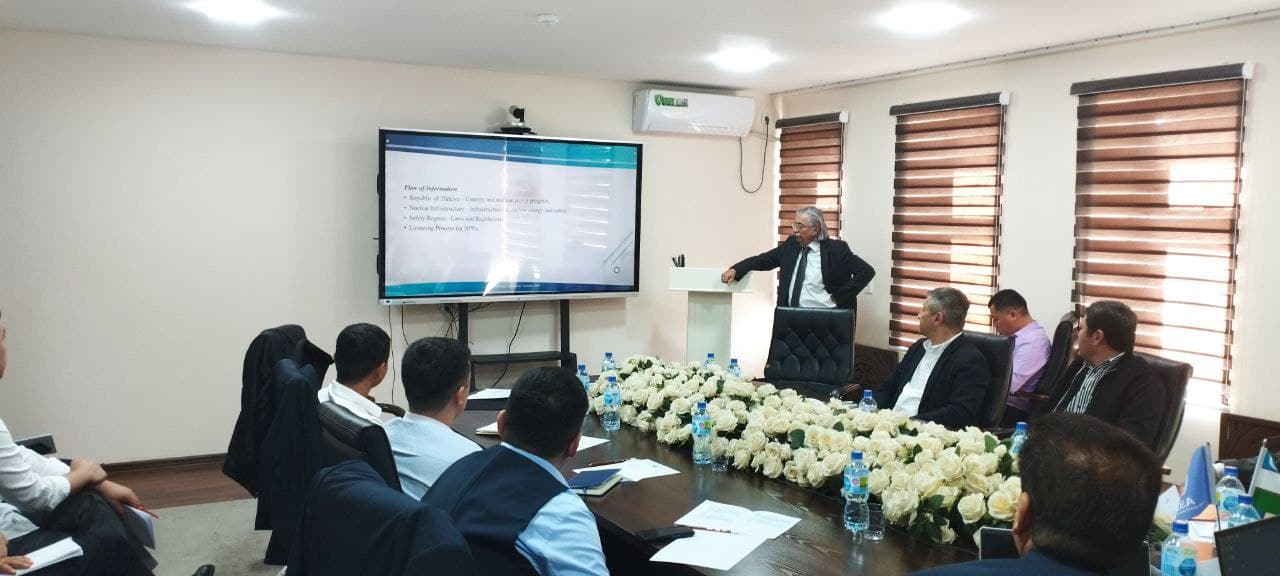 АТОМ ЭЛЕКТР СТАНЦИЯЛАРИГА ЛИЦЕНЗИЯ БЕРИШ ВА БАҲОЛАШ