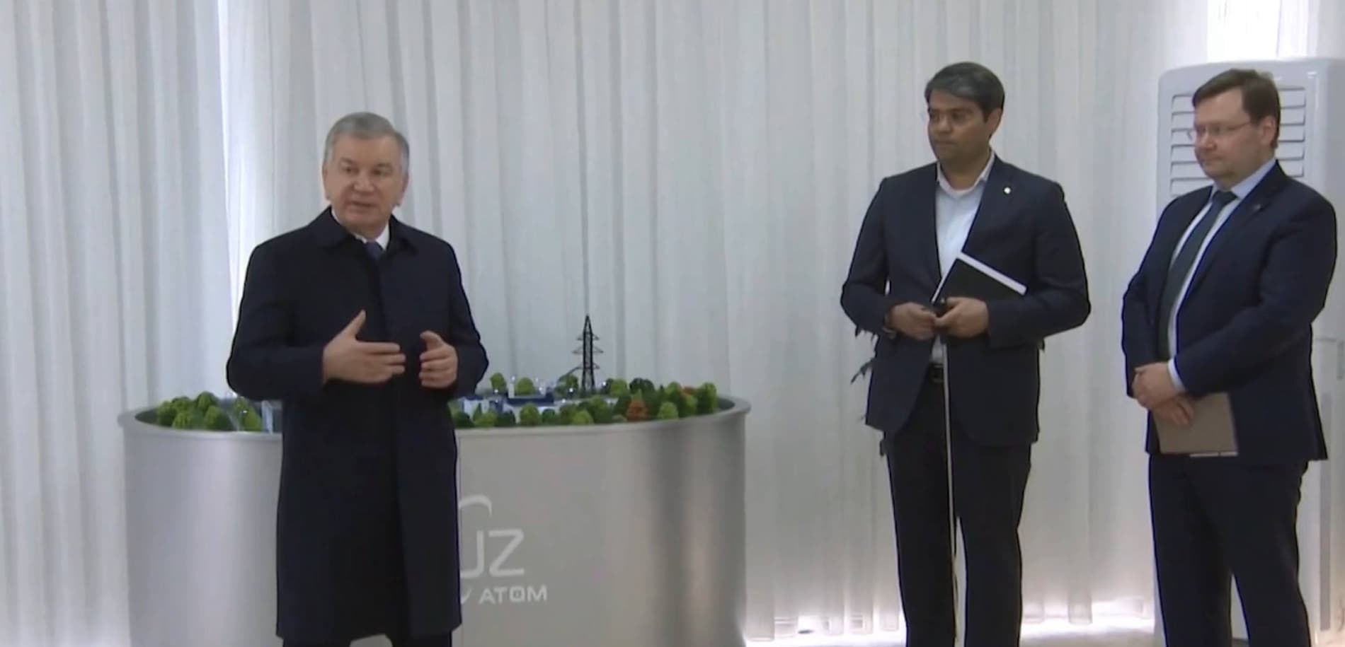 “Президент Шавкат Мирзиёев ознакомился с проектом строительства АЭС”