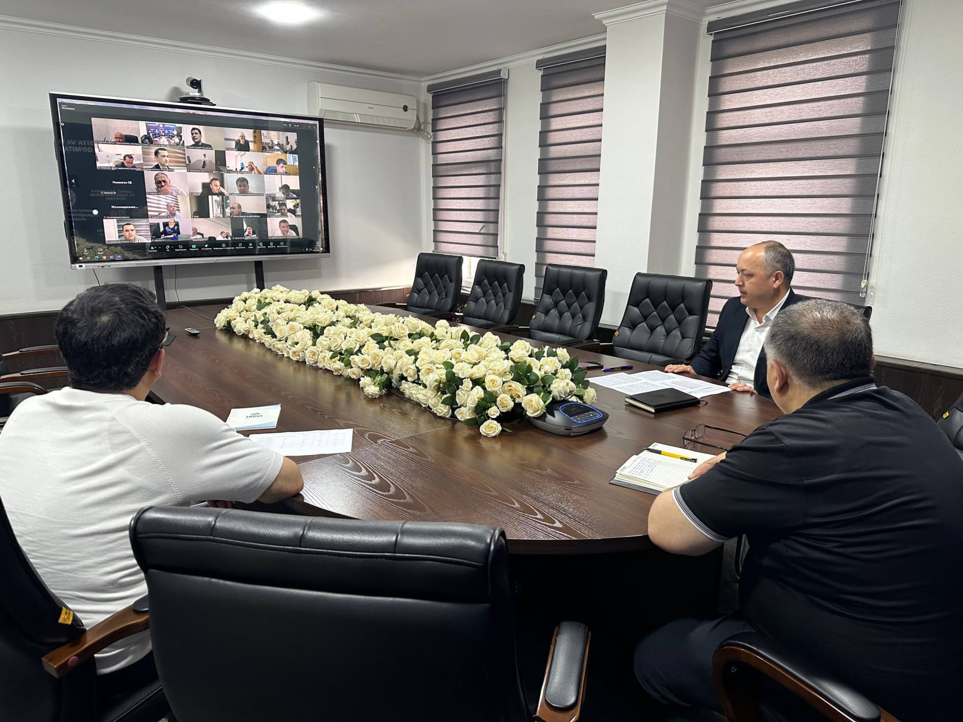 🚫 KORRUPSIYA – JAMIYAT TARAQQIYOTI KUSHANDASI!