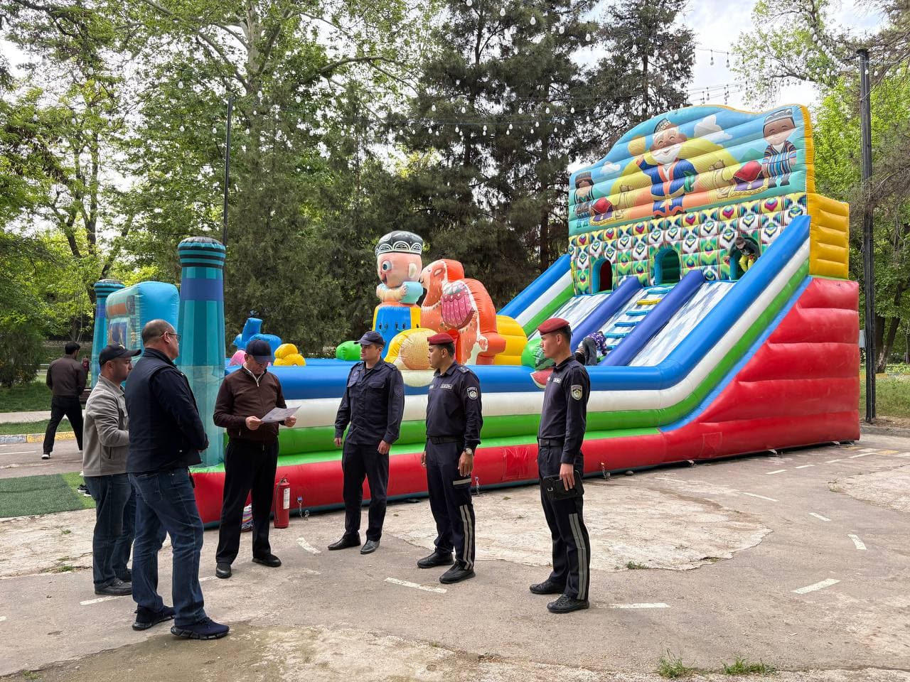 Незаконные "Батуты", угрожающие жизни детей! Комитет предупреждает: в отношении БАТУТОВ, не отвечающих требованиям закона, будут приняты строгие меры!