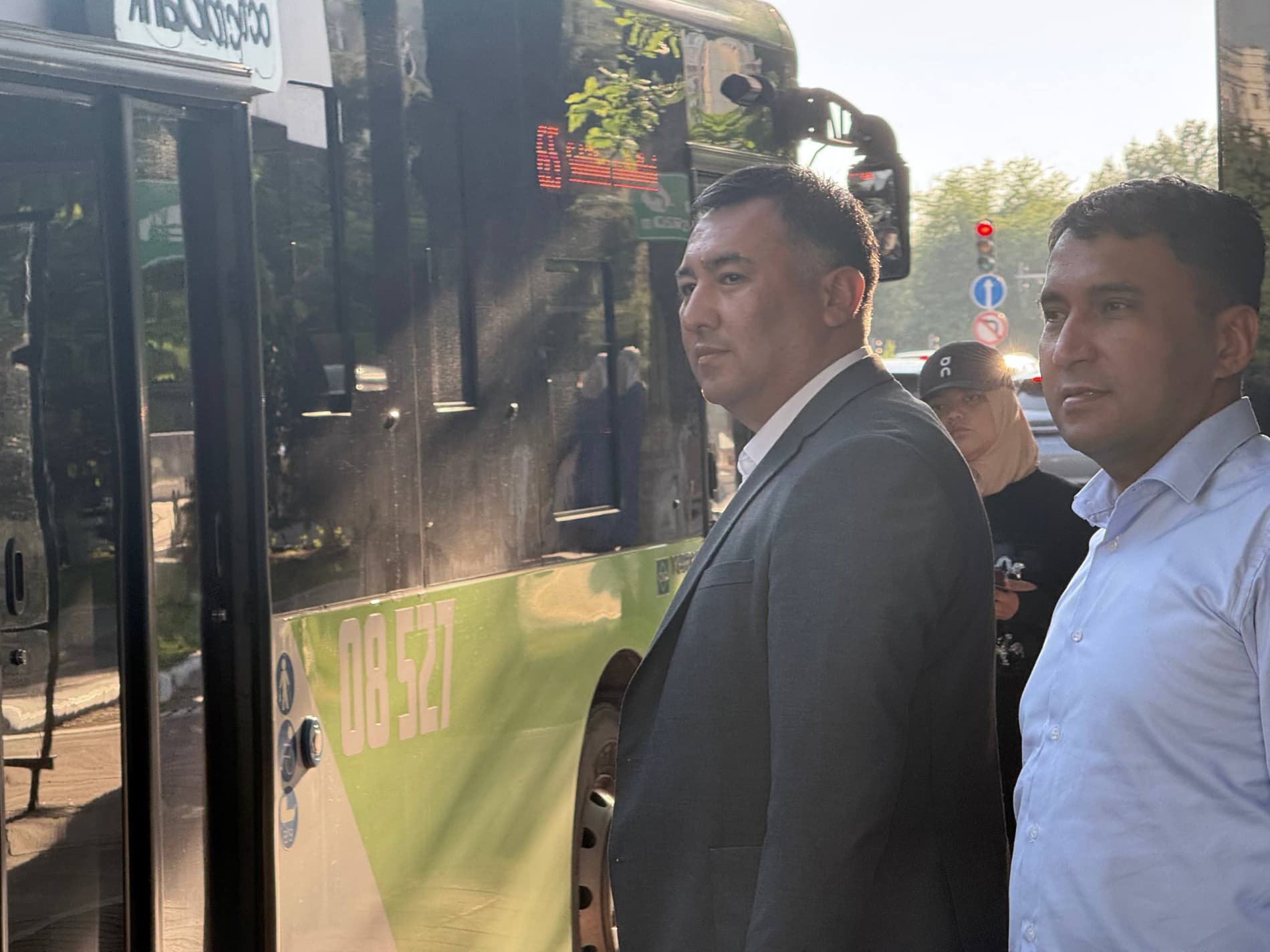 🌿 Sanoat, radiatsiya va yadro xavfsizligi qo'mitasida "Avtomobilsiz kun": Ekologiya va sog'lom turmush tarzi sari muhim qadam