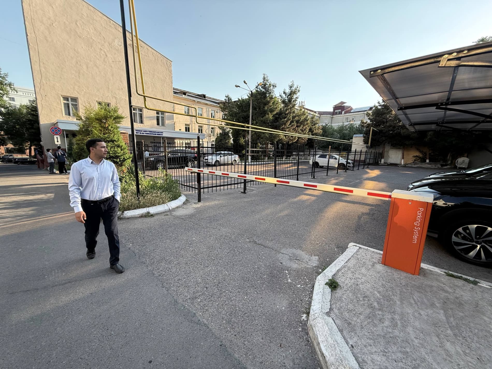 🌿 Sanoat, radiatsiya va yadro xavfsizligi qo'mitasida "Avtomobilsiz kun": Ekologiya va sog'lom turmush tarzi sari muhim qadam