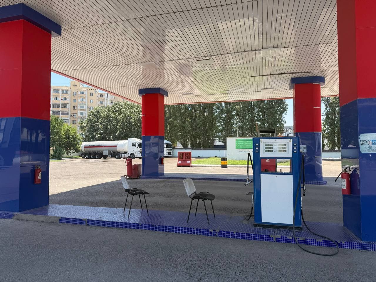 Безопасность начинается с каждой автозаправочной станции!