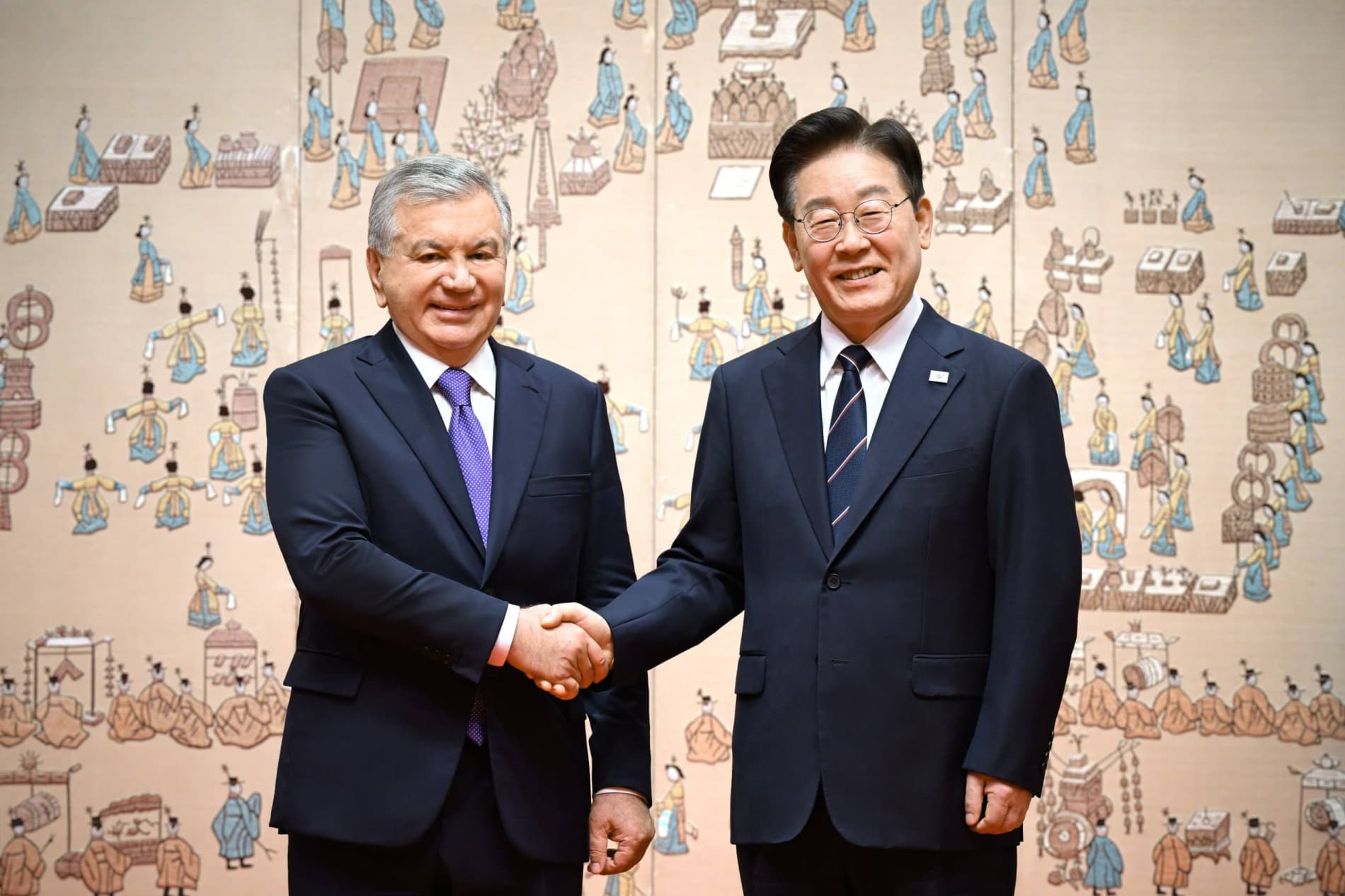 Oʻzbekiston Respublikasi va Koreya Respublikasi Prezidentlari alohida strategik sheriklikni yangi bosqichga olib chiqishga tayyorligini tasdiqladilar